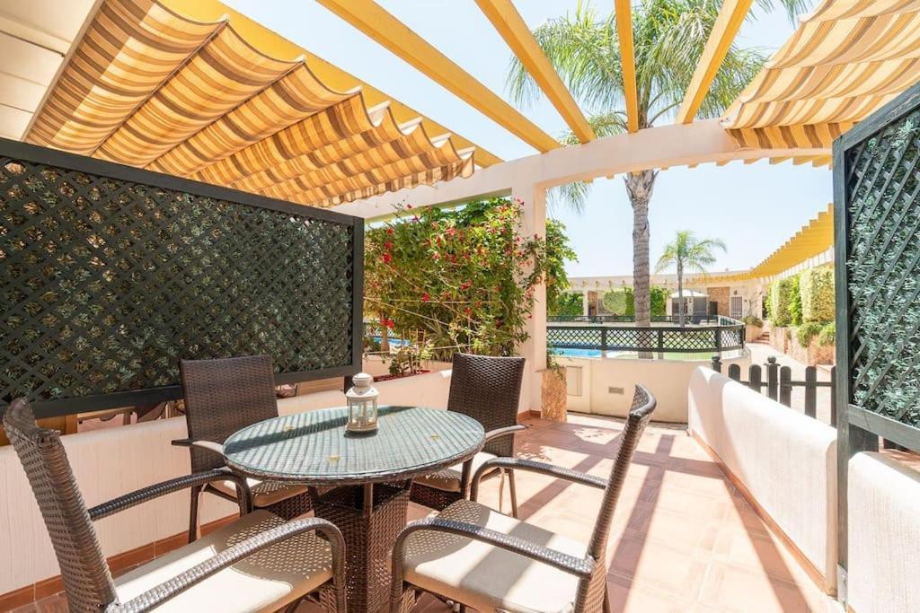 Magnifico Adosado Con Piscina Y Barbacoa Villa Campoamor Exteriör bild