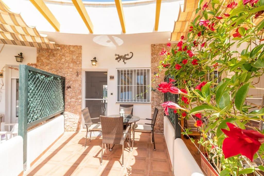 Magnifico Adosado Con Piscina Y Barbacoa Villa Campoamor Exteriör bild